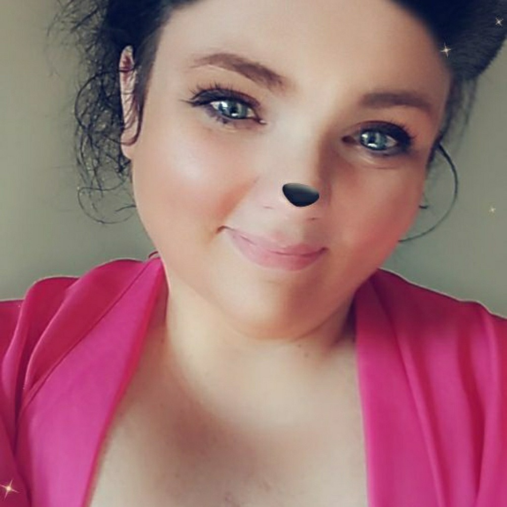 Meet your Posher, Lydia